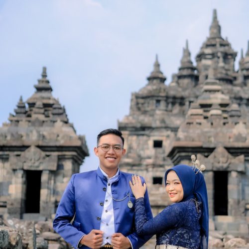 02-foto-kedua-setelah-undangan-dibuka-d2XZvw